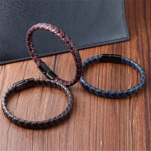 Bracelet en Cuir Tressé pour Hommes Avec Fermoir Magnétique en Acier Inoxydable Multicouche Géométrique Poli Bijoux de Poignet