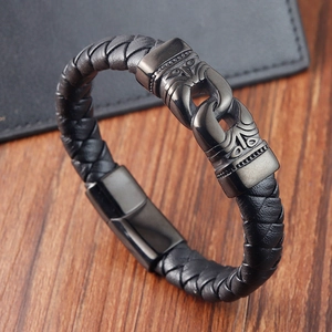 Men's Retro Braided Genuine Leather Bracelet 316L Stainless Steel Totem Clasp Magnetic Buckle Hand Woven Totem Bangle Fashion Jewelry For Men