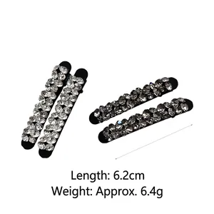 Lot de quatre barrettes de luxe ornées de strass tchèques étincelants en blanc et gris