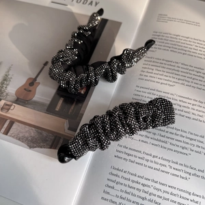 Elegante Fermaglio a Banana in Strass Pieghettato Lucido Supporto per Coda di Cavallo con Diamanti Accessorio per Capelli Donna
