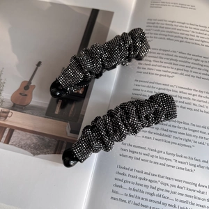 Set di eleganti fermagli a banana plissettati con strass neri per coda di cavallo