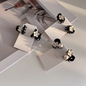 Eleganti Mini Mollette a Artiglio per Capelli a Forma di Camelia Donna Acetato con Künstliche Perle Piccoli Fermagli Accessori Capelli