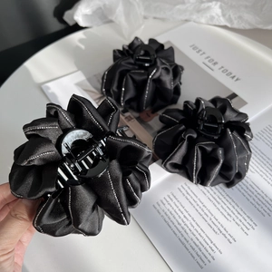 Elegant Black Satin Flower Hair Claw Clip Large Rhinestone Edging Fabric Hairpin Vintage Hair Accessories For Women Daily