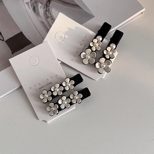 Barrettes à Cheveux Élégantes en Acétate Fleur de Camélia Avec Accents de Künstliche Perles Style Français Pinces à Bec de Canard Femme