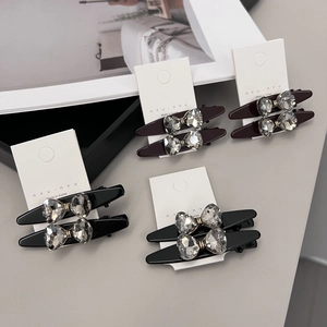 Pince à Cheveux Bec de Canard Élégante Style Coréen Nœud en Strass pour Femmes Pince Latérale en Résine Brillante Mode Accessoires