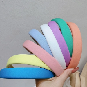Colorful padded sponge headbands in eight vibrant shades for a sweet minimalist summer look