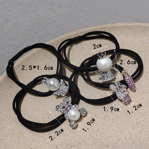 Set di elastici per capelli con perle di strass e ciondoli orso, angelo e coniglio