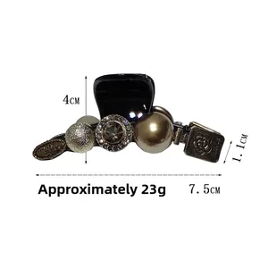 Detail showing dimensions 7.5x4cm and weight 23g of the vintage floral hair claw clip