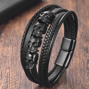 Herren Gothic Punk Mehrlagiges Geflochtenes Lederarmband Edelstahl Totenkopf Magnetverschluss Armreif Schmuck Geschenk