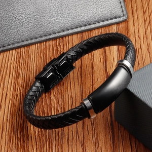 Herren Armband aus zweilagigem schwarzem Ledergeflecht mit mattschwarzer Edelstahlschließe