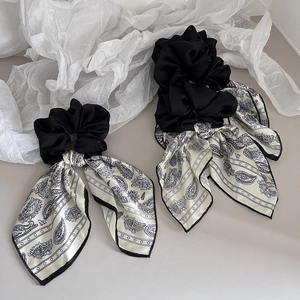 French style paisley print ribbon scrunchie set with black satin pleated hair band