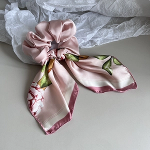 Pink Vintage Floral Print Satin Scrunchie With Long Ribbon Bow Elegant Ponytail Holder French Style Hair Accessories