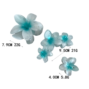 Pinces à cheveux fleur de frangipanier en dégradé bleu et blanc de différentes tailles