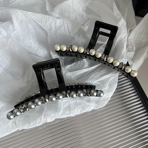 Elegante set di fermagli per capelli in cristallo K9 e perle in acrilico nero