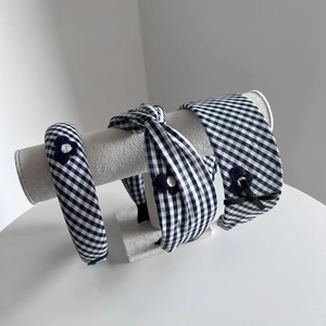 Serre-tête en Tissu à Carreaux Gingham Avec Décoration de Fleur Bleue et Nœud pour Femme Style Pastoral Fait à la Main