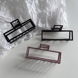 Minimalist Alloy Hollow Rectangular Hair Claw Clip For Women High Ponytail Holder Matte Metal Shark Clip Hair Accessories