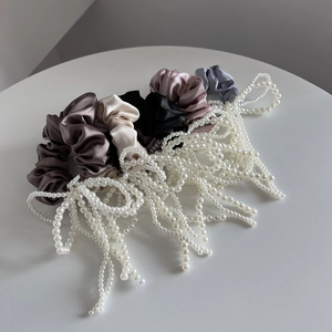 Elegante Satijnen Strik Scrunchies Met Imitatieparel Kwasthanger Franse Haarelastiekjes Voor Dames Dagelijkse Chique Mode Haaraccessoires