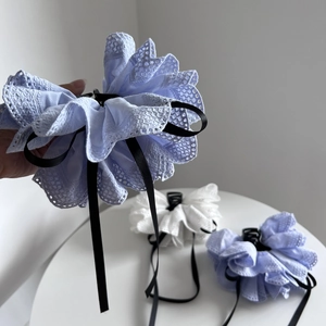 Pince à cheveux coréenne élégante en dentelle bleue et blanche avec de longs rubans noirs