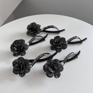 Elegant Camellia Rhinestone Hair Clip Three Dimensional Full Crystal Banana Clip Twisting Hairpin For Women Styling Accessories