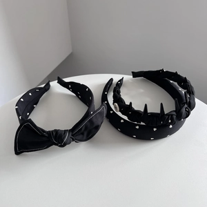 Lot de 3 serre-têtes noirs élégants avec nœud, motifs cœurs et structure antidérapante