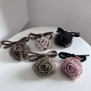 Lot de chignons à fleurs élégants en cinq couleurs avec nœuds papillon pour femmes