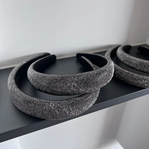 Sparkling dark grey rhinestone padded headband with sponge lift and non-slip inner teeth