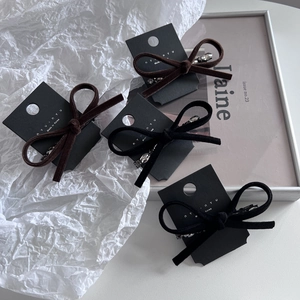 Set di fermagli per capelli con fiocco in velluto e strass lucidi in nero e marrone caffè