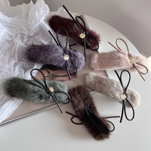 Lot de barrettes à nœuds en peluche pour femmes en six couleurs avec breloques