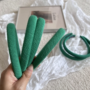 Serre-tête en tissu éponge vert rembourré avec texture sergé pour cheveux de femmes