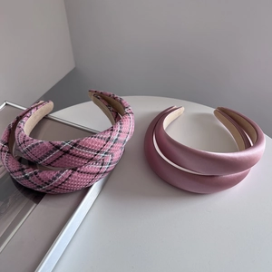 Serre-Tête Rembourré à Carreaux Rose pour Femme Rétro Français Bord Large Serre-Tête Doux Mode Accessoire Cheveux Quotidien