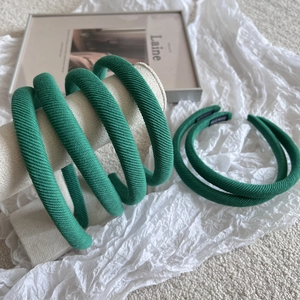 Serre-tête en Tissu Vert Fait Main Avec Éponge Rembourrée pour Femmes Couleur Unie Texture Nervurée Accessoire de Coiffure Mode Chic