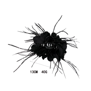 Elegante fermaglio per capelli nero da 13 cm con piume fiori e strass per donna