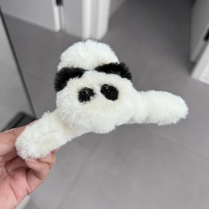 Pince à cheveux panda en peluche pour femme avec fourrure synthétique et yeux noirs