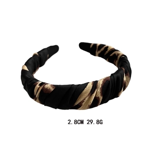 Fashionable leopard print fabric headband with pleated texture and 2.8cm width design