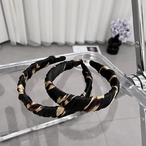 French retro leopard print twisted satin headband set in black and brown leopard patterns