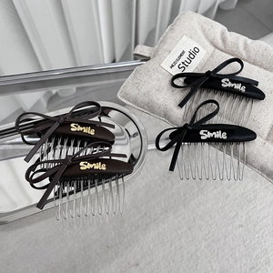 Peigne à Cheveux Antidérapant Fait à la Main en Tissu avec Nœud et Lettre Smile pour Femmes Accessoire de Coiffure