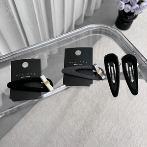 Ensemble de barrettes à nœud papillon noir et blanc élégant avec épingles BB mates