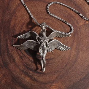 Collana con ciondolo angelo a quattro ali in stile gotico vintage su base in legno