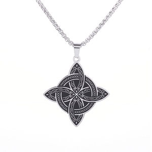 Vintage Edelstahl Halskette mit keltischem Knoten Anhänger und schwarzem Zentrum für Herren