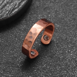 Vintage Copper Magnetic Therapy Open Ring For Men Women Hammered Indented Pattern Bronze Relief Adjustable Finger Ring Jewelry