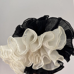 Oversized black and white contrast scrunchie in pleated layered organza fabric