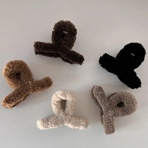 Lot de 5 pinces à cheveux en fausse fourrure pelucheuse pour coiffures d'automne