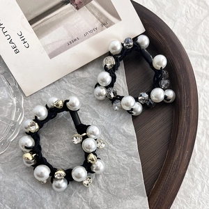 Boucles à Cheveux Élégantes en Künstliche Perles d'Imitation Cristal Strass Élastiques à Cheveux pour Femmes Quotidien Fête Mariage Accessoires Cheveux Classique Fait Main Queue de Cheval