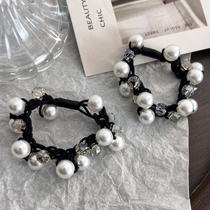 Élégant lot de 2 chouchous faits main avec perles et cristaux dans un style classique