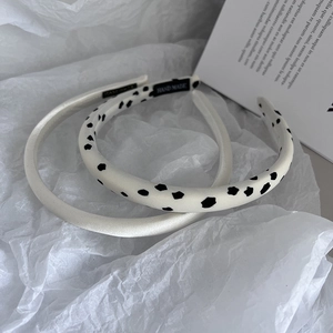 Minimalist sponge headbands with satin finish and vintage polka dot pattern set