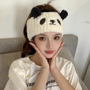 Fascia panda in pile di corallo per lavare il viso con morbida pelliccia sintetica