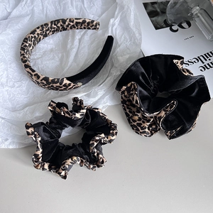 Élégant Ensemble Accessoires Cheveux en Velours Imprimé Léopard Scrunchies Serre-Tête Tissu Vintage pour Femmes Fait à la Main