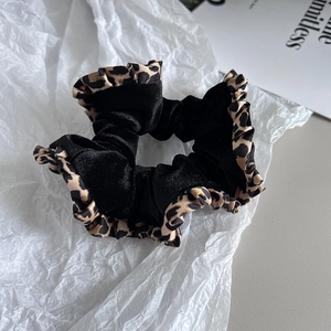 Chouchou en velours avec imprimé léopard et design élégant à double couche pour femme