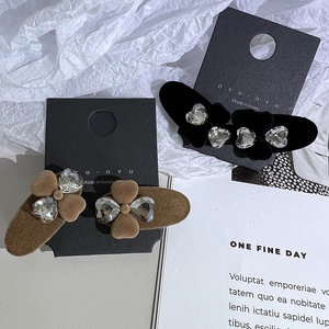 Pince à Cheveux Fleurie Floquée de Style Coréen pour Femme Avec Strass en Forme de Cœur Barrette Latérale Café Élégante