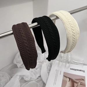 Serre-tête Élégant en Tricot à Mailles Torsadées pour Femmes Accessoire de Coiffure Fait Main Mode Automne Hiver